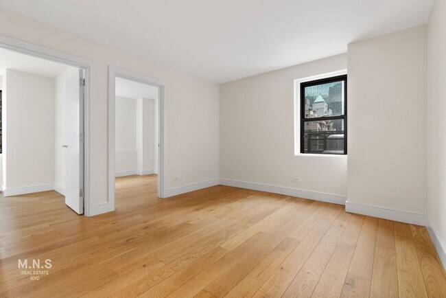 Foto del edificio - 230 East 44th Street