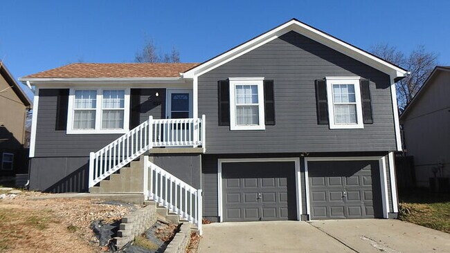 Building Photo - 3bed 2 full bath in Fort Osage Area