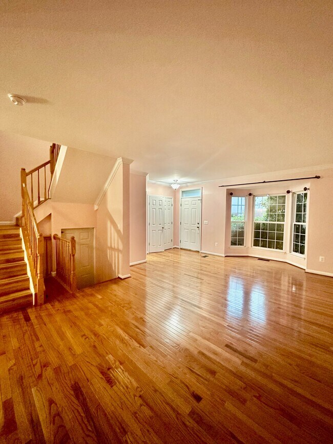 Foto del edificio - 9472 Black Hawk Ct