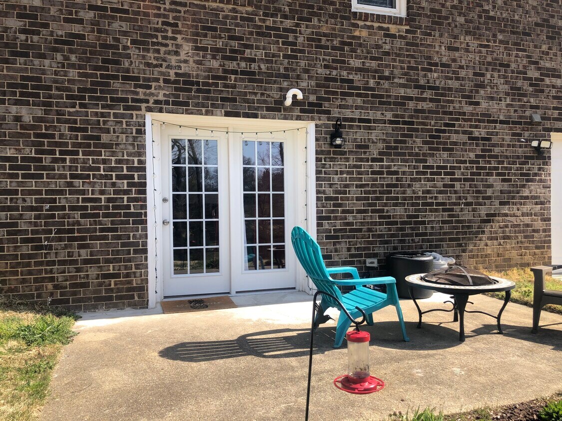 Separate entrance to basement apt - 209 Mount Pleasant Blvd