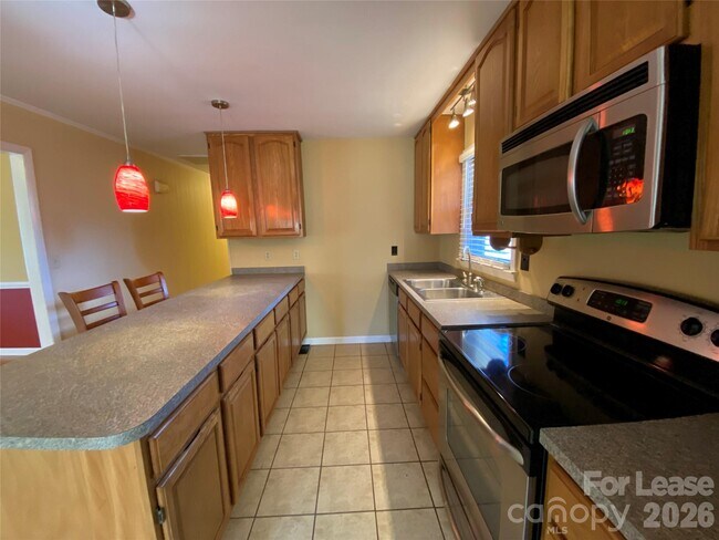 Foto del edificio - 203 Ratchford Farm Rd
