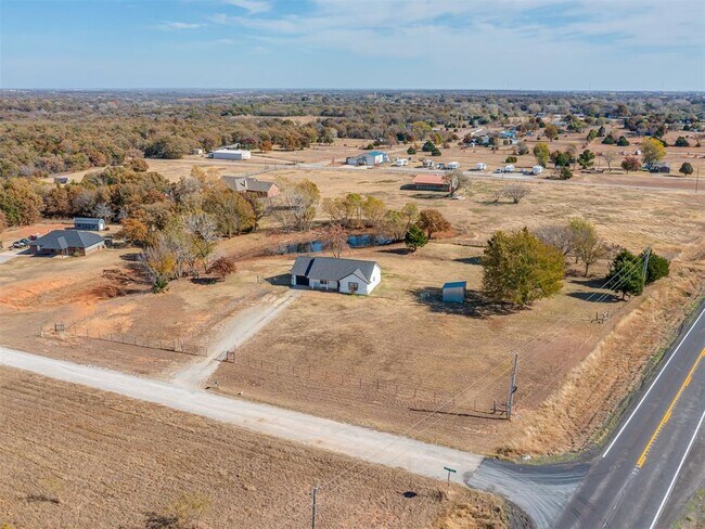 Foto del edificio - 21128 Sandy Creek Ln