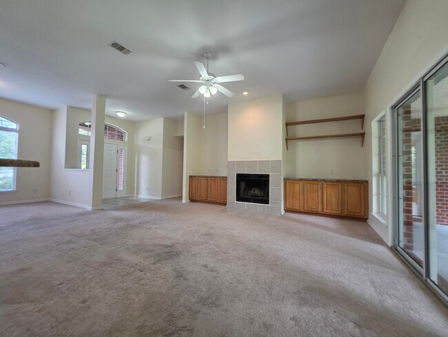 Foto del edificio - 1665 Village Pkwy