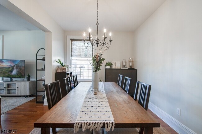 Building Photo - 660 Bloomfield Ave