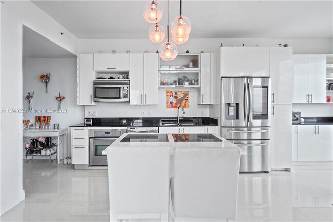 Foto del edificio - 60 SW 13th St