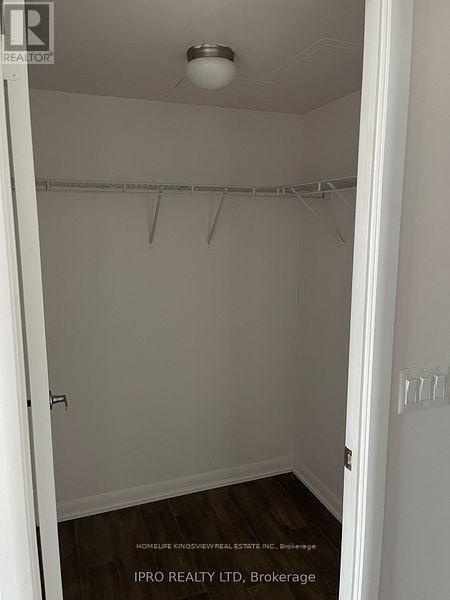 Building Photo - 215 Sherway Gardens Rd