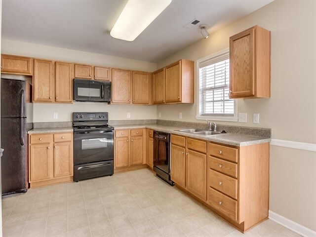 Foto del edificio - 4028 Tarrant Trace Cir