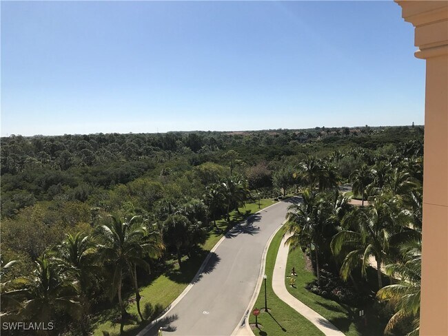Foto del edificio - 24011 Via Castella Dr