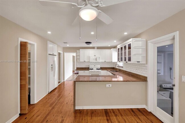 Foto del edificio - 386 NE 99th St