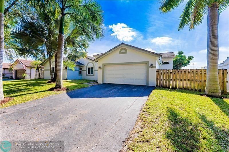 Primary Photo - 7200 SW 20th St