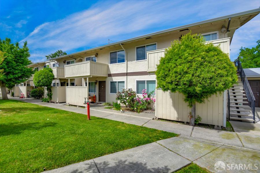 Foto principal - 46728 Crawford St