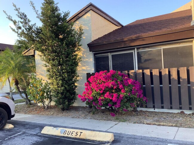 Foto del edificio - 5280 Bosque Ln