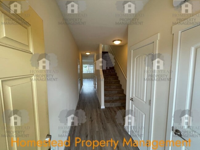 Building Photo - 476