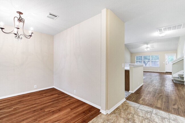 Foto del edificio - ***APPLICATION CURRENTLY UNDER REVIEW***Tw...