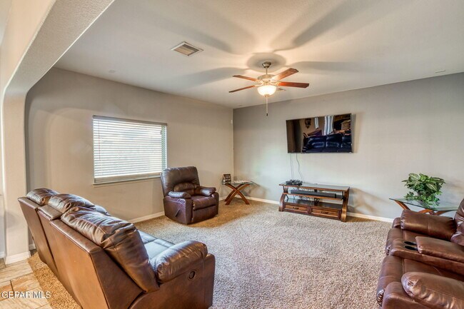 Foto del edificio - 14553 Sunny Land Ave