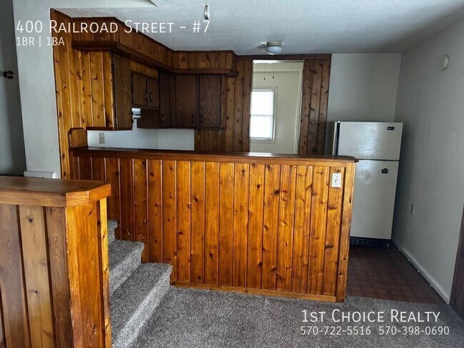 Foto del edificio - 400 Railroad St