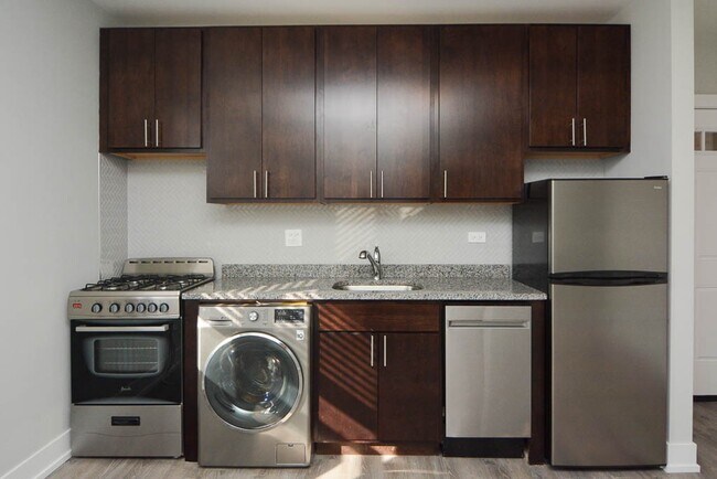 Foto del edificio - 434.5 W Belden Ave