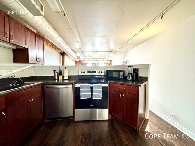 Foto del edificio - 706 Broadway Blvd