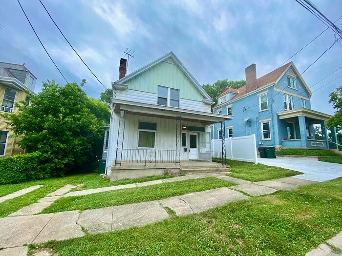 Charming Westwood Home! House Rental in Cincinnati, OH