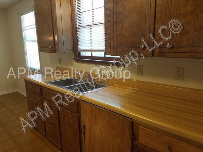 Building Photo - Cozy Quail Creek Home