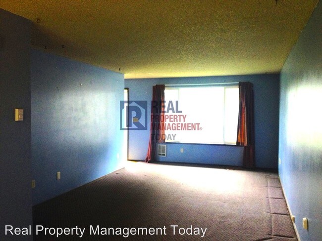 Foto del edificio - 17006-17008 8th Ave Ct E