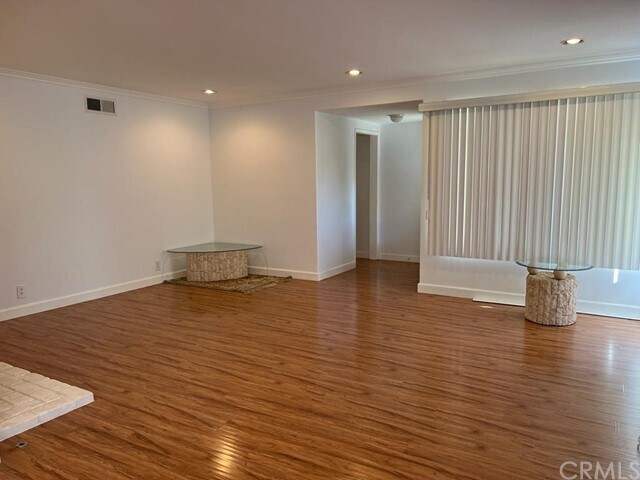 Building Photo - 10237 Randwick Dr