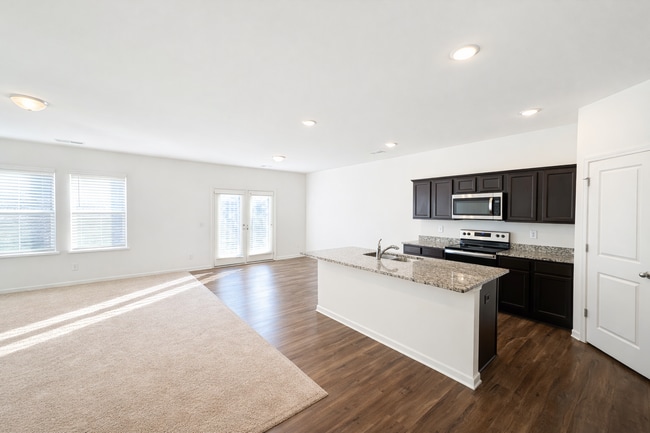 Foto del edificio - Room to Breathe in North Forsyth — A 5-Bedroom Home That Just Makes Sense