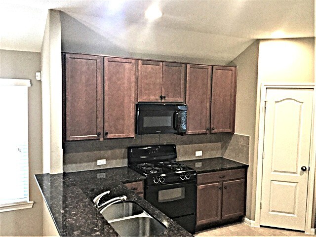Foto del edificio - 2819 Lockeridge Bend Dr