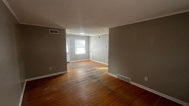 Building Photo - 4667 Violet Ave