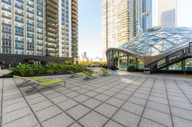 Foto del edificio - 400 E Randolph St