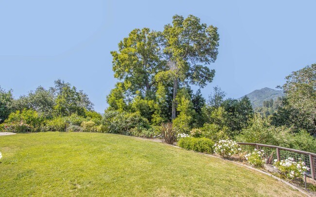 Building Photo - Kentfield Gated Estate