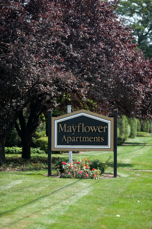 Foto del edificio - Mayflower Apartments