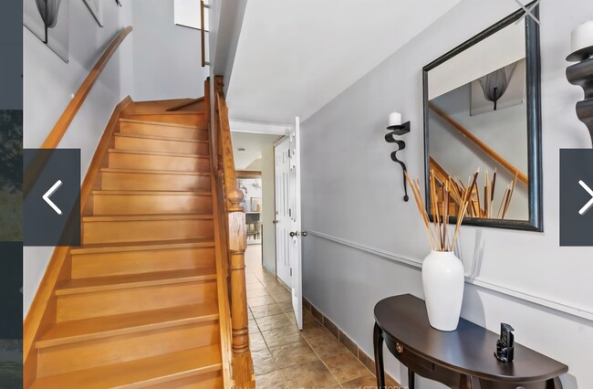 Building Photo - 6438 Thornberry Cres