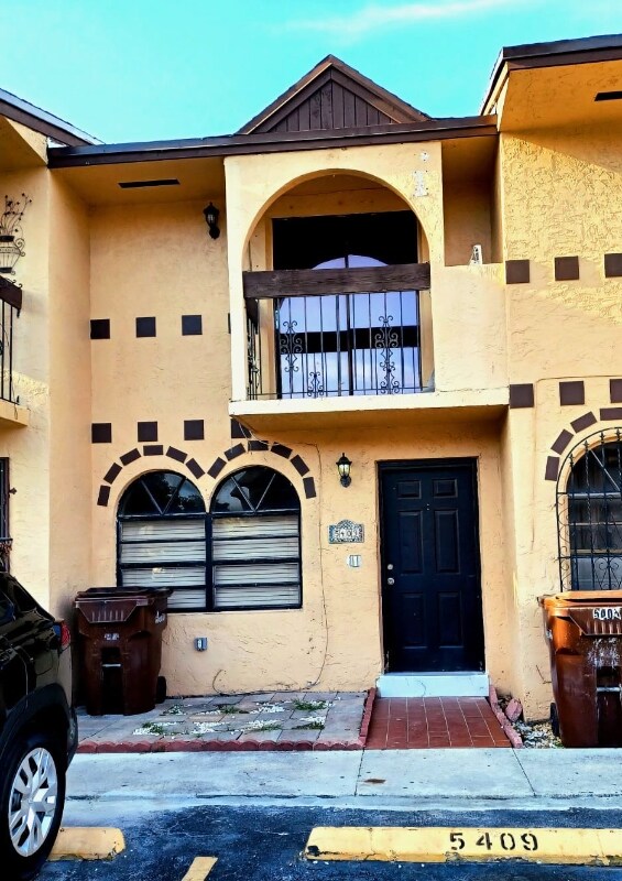 Foto principal - 5403 W 22nd Ct