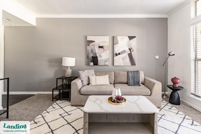 Building Photo - 1000 Henderson St