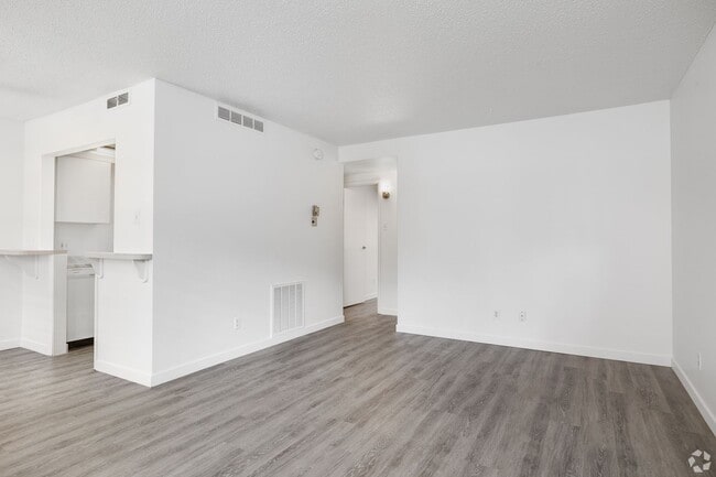 Interior Photo - Cambridge Dorchester Apartment Homes