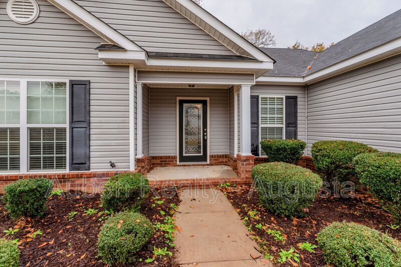 Primary Photo - 976 Arbor Springs Cir