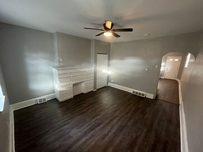 Building Photo - Newly Renovated 2 Bedroom House In Shadysi...