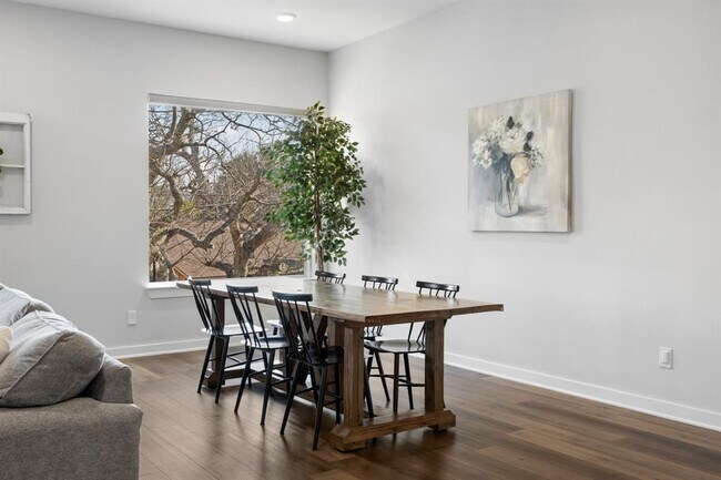 Foto del edificio - 1417 Kramer Ln