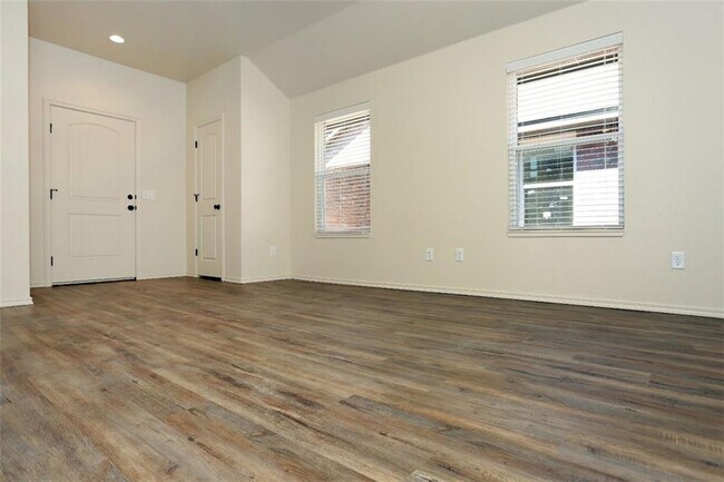 Foto del edificio - 433 Chalk Hill Ct