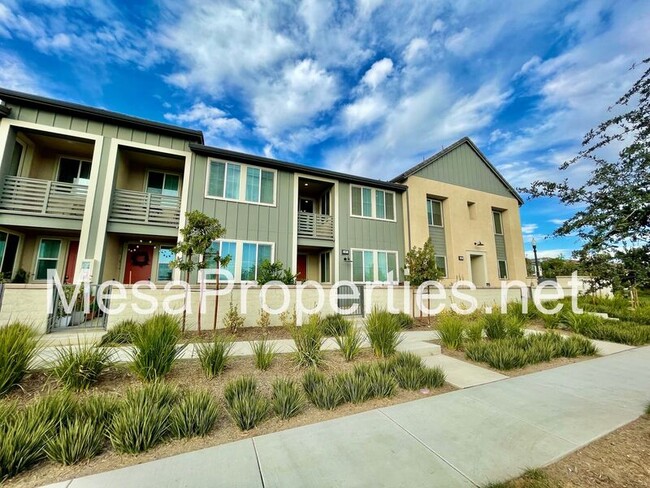 Building Photo - 3905 S Oasis Paseo