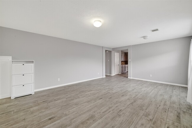 Building Photo - 20610 Moonrise River Ln