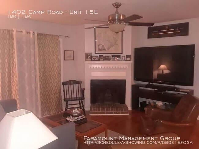 Foto del edificio - 1402 Camp Rd