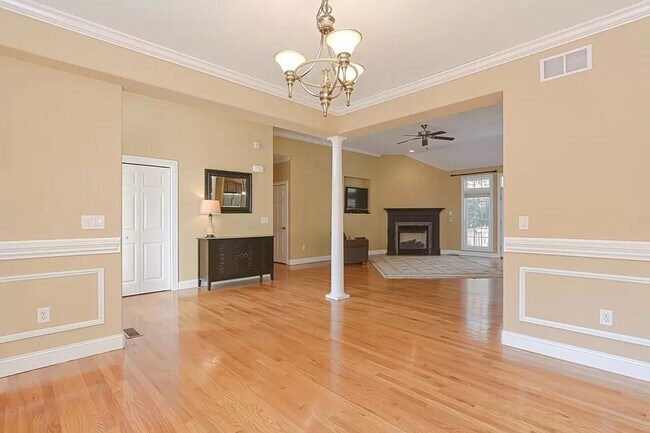 Foto del edificio - 8 Brittney Ln