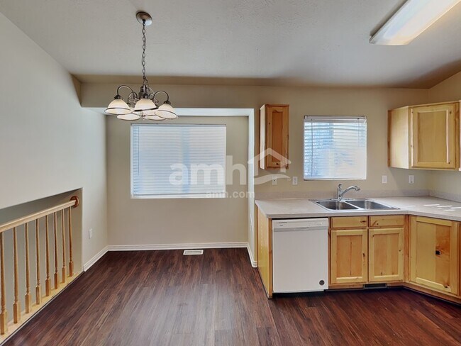 Foto del edificio - 1991 W 550 N