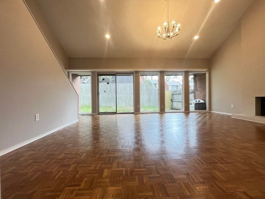 Foto principal - 5763 Barfield Rd