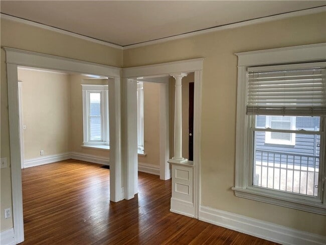 Building Photo - 110 Averill Ave