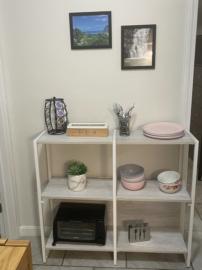 Building Photo - 31 Locust St