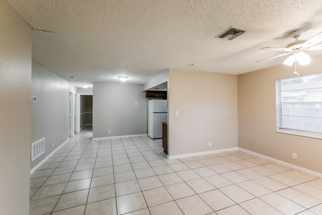 Foto del edificio - 425 SW 74th Ave
