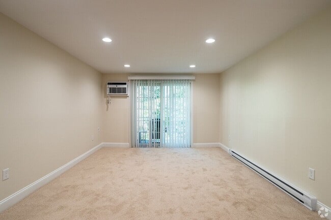 Interior Photo - Tudor Crest Apartments - 2 Autumn Way Seabrook, NH 03874